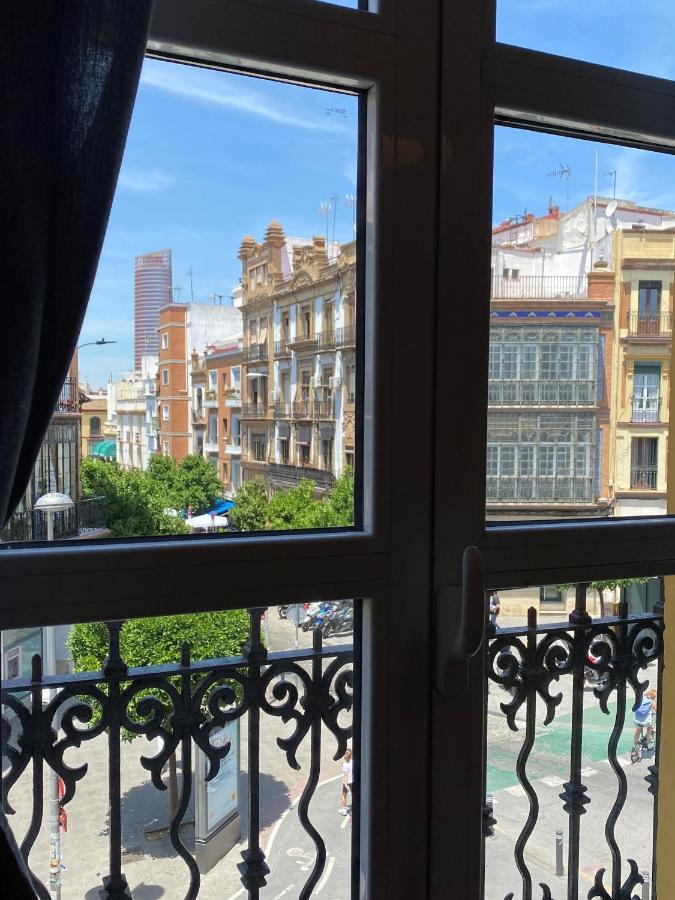 Quattro Puente De Triana Apartment เซบีญา ภายนอก รูปภาพ